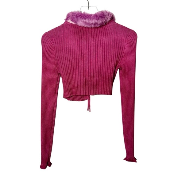 Urban Outfitters Pink Cropped 90s Ribbed Women’s Cardigan Fuzzy Collar Sz M - Picture 6 of 12